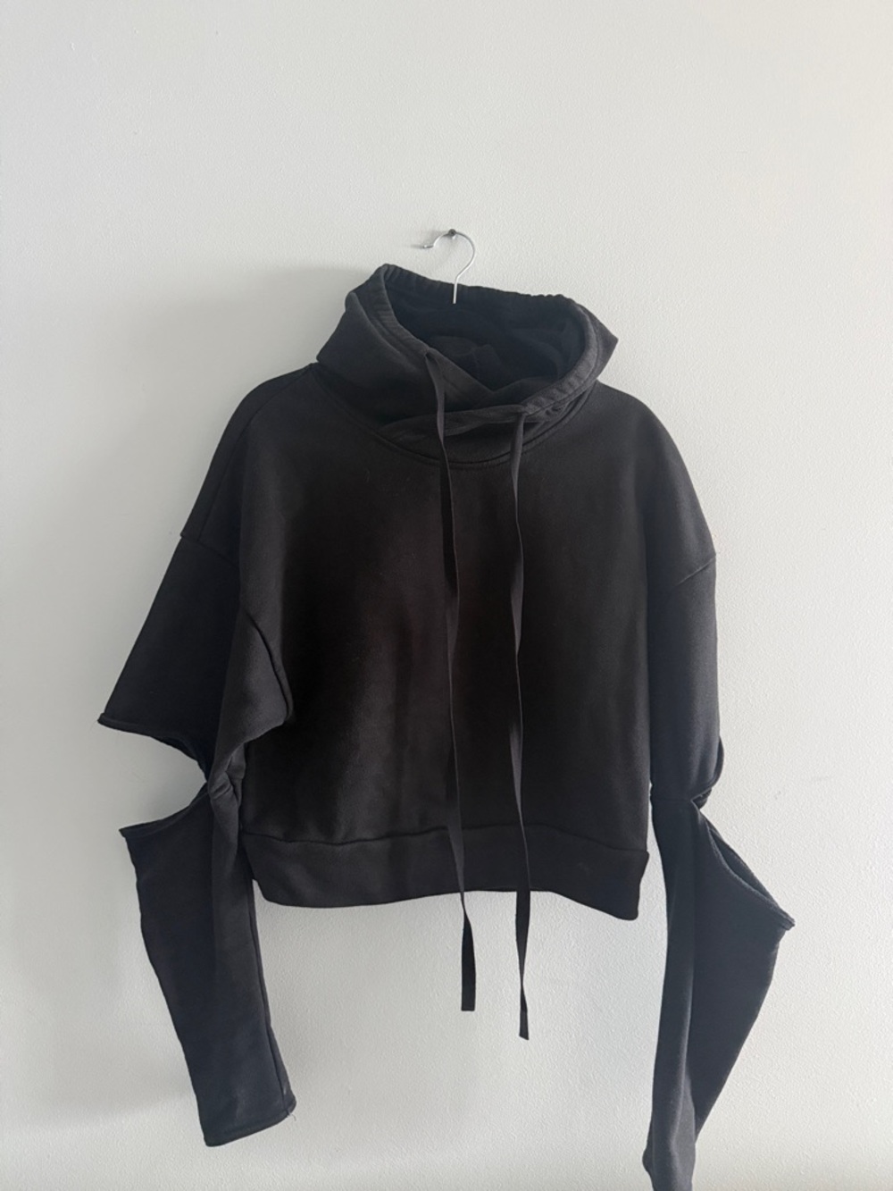 Alo Black Cropped Sweatshirt